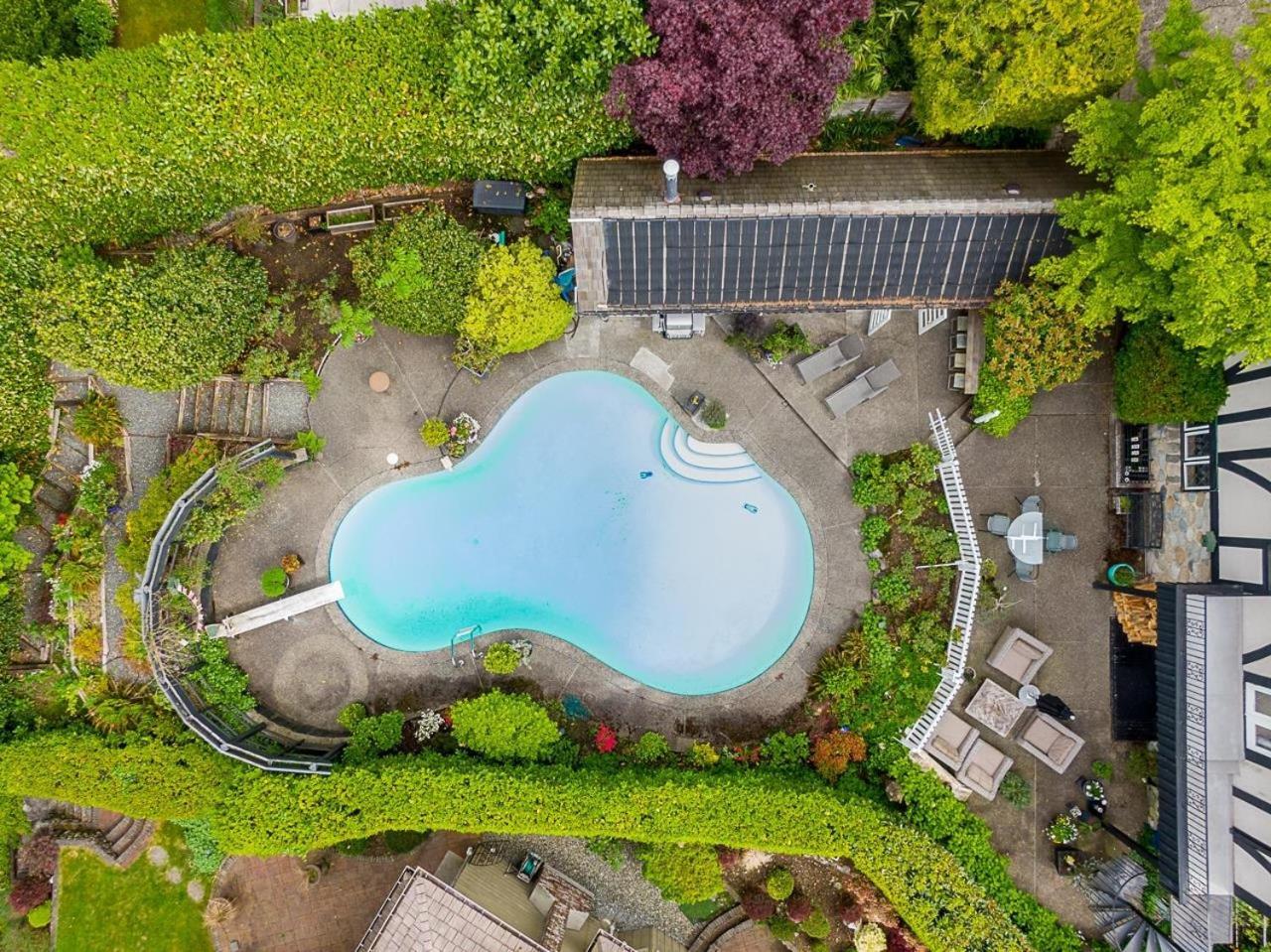 Suite Smart West Vancouver Buitenkant foto