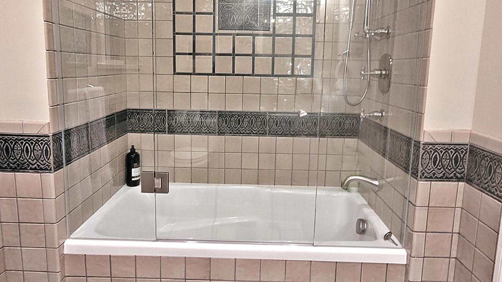 Suite Smart West Vancouver Buitenkant foto